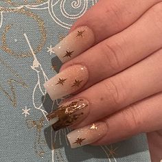 Fancy Disney Nails, January Disney Nails, Rose Gold Disney Nails, Disney Inspired Acrylic Nails, Once Upon A Time Nails, Sparkle Disney Nails, Disney Castle Nail Art, Christmas Disney Nails Simple, Disney Sparkle Nails