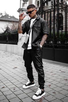 Item is exactly as described recommend the sweater. Fast delivery Streetwear 2023, Black Men Fashion Urban, Black Outfit Men, Black Men Fashion Casual, Pants Outfit Men, Dope Fits, Smart Casual Men, Street Fashion Men Streetwear, Leather Short