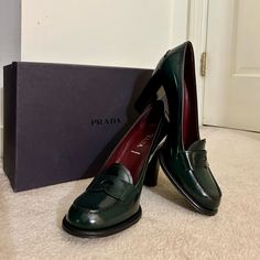 **Never Worn** Ladies Vintage Prada Calzature Donna Spazzoltao Fume Heel Loafers In Abete (Dark Green) Size 39.5. Brand New In Box. Stacked Heel 3.5" Inches. Prada Green, High Heel Loafers, Vintage High Heels, Prada Loafers, Prada Vintage, Heel Loafers, Vintage Prada, Winter Heels, Shoes Prada