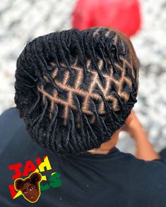 Stay positive, I only like those vibes. 💕swipe left to see the full 360° Click the link in bio to schedule a free consultation and to see… Dreads Styles Black, Black Women Dreadlocks, Jah Locs, Sisterlocks Styles Updo, Dreadlocks Diy, Dreads Short Hair, Micro Braids Styles, Mens Dreadlock Styles, Loc Nation