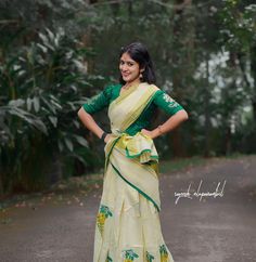 Set Pavada And Blouse, Onam Saree, Kerala Wedding Photography, Baby #5, Pretty Smile, Traditional Fashion, Girly Art, Girly Photography, Wedding Photography