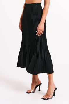 Pleats please.This is a full-length maxi skirt with an invisible side zipper and waist-to-hem pleats. Fresh and versatile, its polyester-and-elastane fabrication allows it to look loose and flowy without losing its structure. Small details like the fitted waist and pleated hem for visual appeal but at a timeless length. We recommend sizing down in this style. Pleated Midi Maxi Skirt For Party, Stretch Pleated Midi Skirt, Chic Long Stretch Pleated Skirt, Chic Stretch Long Pleated Skirt, Fitted Midi Maxi Skirt With Accordion Pleats, Fitted Pleated Midi Maxi Skirt, Fitted Flared Maxi Skirt With Pleated Hem, Fitted Midi Maxi Skirt With Pleated Hem, Flowy Wide Hem Maxi Skirt