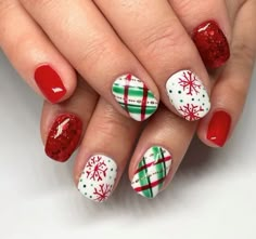 Short Christmas Nails, Santa Nails, Festive Nail Art, Holiday Nail Designs, Plaid Nails, Nails Christmas, Nails 2021