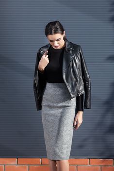 Gray Skirt Outfit Winter, Gray Skirt Outfit, Midi Skirt Outfit, Bodycon Midi Skirt, Winter Skirt Outfit