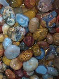 Unique Agate Gemstones With Natural Stones, Stones Under Water, Unique Agate Beads, Antique Agate Beads For Gifts, Artisan Agate Natural Stones, Agate Rocks, Girly Bracelets, Banded Agate, Black Sea