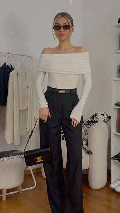 Tailored Pants Outfit, 10 Winter Outfits, Mean Girls Outfits, Skirt Outfits Fall, Effortlessly Chic Outfits, Moscato, Fashion Mistakes, Autumn Outfit