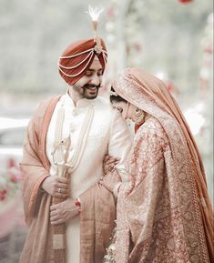 Punjabi Couple Marriage Poses, Cupel Pose, Shadi Pose, Couple Dressing, Indian King, Sikh Wedding Photography, Advert Design, Punjabi Wedding Couple