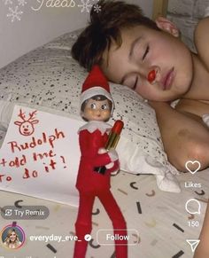 Funny Elfs, Eots Ideas, Elf On The Shelf Pet Ideas, Elf Pranks, Elf On Shelf Funny, Elf Idea, Elf Ideas Easy, Elf Funny, Elf Magic