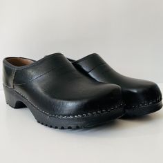 Vintage Træsko Wooden Shoes Mule Clog Black Slip On Rubber Wedge Casual Comfort Size 42EU Made in Denmark 70's Fashion n! Please view photos as part of the description, all vintage items are final sale. Please visit my other vintage collectibles in my shop : https://www.etsy.com/ca/shop/Sewfunky?ref=shop_sugg§ion_id=31004548 70s Clogs, Winter Witch, Clogs And Mules, Black Slip On, Vintage Outfit, Wooden Shoes, Vintage Collectibles, Clogs Shoes, Black Slip Ons