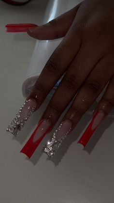 Thumb Nail Design Bling, Recreation Nail Sets, Red Freestyle Acrylic Nails, Exotic Nails Acrylic, Freestyle Acrylic Nails, Baddies Nails, Exotic Nail Designs, Red And Silver Nails, Prom Nails Silver