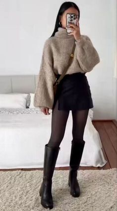 Stile Blair Waldorf, Adrette Outfits, Look Legging, First Date Outfits, Fest Outfits, Europe Outfits, Chique Outfits, Look Rock, Winter Fashion Outfits Casual