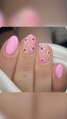 Cute and aesthetic nail inspiration ideas nail salon in 2022 lilac nails nail designs gel nails Flamingo Nails, Short Gel Nails, Simple Gel Nails, Summery Nails, Casual Nails, Her Nails, Cute Gel Nails, Acrylic Nails Coffin Short, Short Acrylic Nails Designs