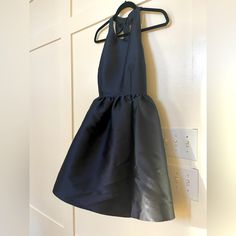 Effortless Elegance!! You’ll Sparkle In This Stunning Open Back Dark Navy Blue Dress Embellished With Large Back Bow. Plus, Side Pockets!! A Classic. Like New, Non Smoking Home. Bow Back, Size 8 Dress, Black Tie Event, Dark Navy Blue, Navy Blue Dresses, Dark Navy, Black Tie, Kate Spade, Cocktail Dress