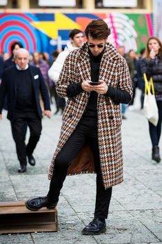 Pitti Uomo Street Style, Street Style 2018, Jean Jacket Men, Best Dressed Man, Autumn Street Style, Mens Street Style