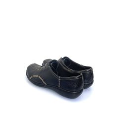 Step up your shoe game with these Clarks Viola Women's Lace Up Sneakers. Made with black leather and featuring a sleek bicycle toe design, these shoes are perfect for any occasion. The lace-up closure ensures a secure fit, while the synthetic slip-on construction adds convenience. With excellent quality and a stylish look, these sneakers are a must-have for any fashion-forward woman. Leather Bicycle, Vintage Trucker Hats, Accessories Bags Purses, Kids Boots, Sneakers Black, Shoe Game, Leather And Lace, Women's Shoes Sandals, Womens Sneakers