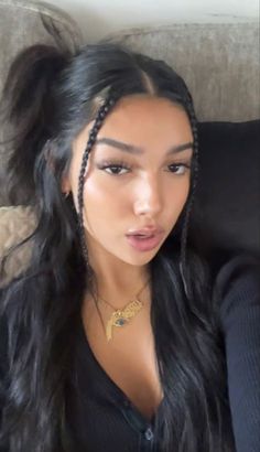 Hairstyles For Instagram Pictures, Jhene Aiko Concert Hairstyles, Easy Rave Hair Extensions, Indy Hairstyles, Hair Styles For Asian Hair, Young Miko Hairstyles, Hairstyles For The Club, Side Hair Part, Baddy Hair Styles