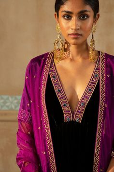 Sureena Chowdhri Sep10363 Velvet Gharara, Velvet Dupatta, Anarkali Dress Pattern, Velvet Suit, Elegant Styles, Zari Work, Organza Dupatta