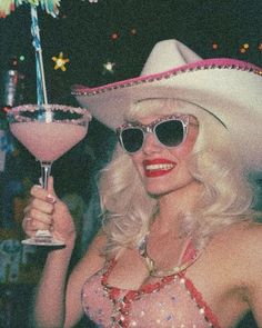 cowgirl era Princess Cowgirl, Fairy Cowgirl, Rock And Roll Cowgirl, Cowgirl Princess, Rodeo Queen Aesthetic, Cool Cowgirl, Rhinestone Cowgirl Aesthetic, 70s Cowgirl