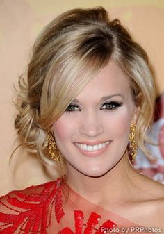 Side Swept Updo Short Hair, Southern Belle Hairstyles, Carrie Underwood Haircut, Southern Belle Hair, Pew Decor, Belle Hair, Carrie Underwood Hair, Beige Blond, Blonde Updo