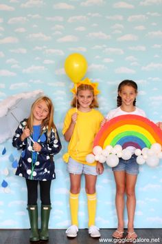 Funny Group Halloween Costumes, Group Halloween Costume Ideas, Diy Fantasia, Diy Group Halloween Costumes, Rainbow Costumes, Themed Halloween Costumes, Costume Carnaval, Cute Group Halloween Costumes, Fairy Halloween Costumes