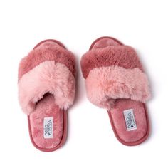 Experience unparalleled comfort and enjoyment with our latest addition to the Hello Mello collection - ultra-plush lounge slippers set to become an instant favorite. Crafted for ultimate coziness, their extraordinary softness offers the sensation of strolling through fluffy cotton candy clouds, complemented by an open-toe design to ensure your feet stay cool and have plenty of space to move freely. Icon Jewelry, Candy Clouds, Cotton Candy Clouds, Toes Designs, Walking On Clouds, Mud Pie, Slipper Sandals, Toe Designs, Comforters Cozy