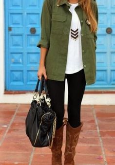 Fall Outfit BIG PENDANT NECKLACE to be seen when you wear a jacket and also when you wear a scarf! Olive Military Jacket, Olive Vest, Winter Closet, Boating Outfit, Green Vest, Wardrobe Update, Pinterest Outfits, Looks Chic, Work Ideas