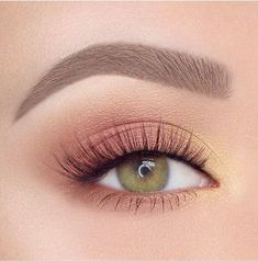 Brown Smokey Eye Natural, Smokey Eye Natural Makeup, Smokey Eye Natural, Makeup Jokes, Makeup Hooded Eyes, Teknik Makeup, Make Up Kits, Brown Smokey Eye, Permanente Make-up