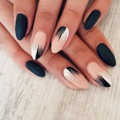 Nail Inspo Almond Grunge, Monochrome Nail Designs, Velaris Nails, Monochrome Nails, Boho Nails, Romantic Nails, Summer Toe Nails, Simple Gel Nails, Nail Candy