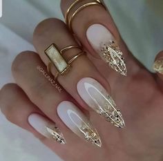 Wedding Acrylic Nails, Milky Nails, Fall Gel Nails, Gold Nail, Nails Design With Rhinestones, Glamorous Nails, Makijaż Smokey Eye, New Year's Nails