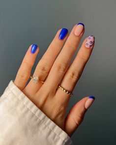 Fake Acrylic Nails, Royal Blue Nails, Blue Gel Nails, Evil Eye Nails, Hard Gel Nails, Eye Nail Art, Simple Gel Nails, Blue Nail Art, Blue Nail Designs