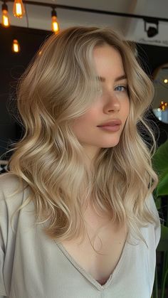 25 Dirty Blonde Hair Color Ideas for Effortless Glamour Beige Blonde Hair Fair Skin, Dark Blonde Lob With Bangs, Dirty Blonde Hair Color, Dirty Blonde Hair Color Ideas, Blonde Lowlights, Neutral Blonde, Blonde Hair Color Ideas