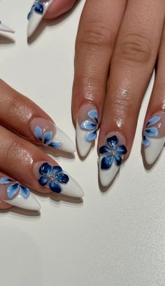 nailsbyaleeshah on ig Flower Nail Aesthetic, Nail Inspo Colourful, Blue Nails With Simple Design, Builder Gel Flower Nails, Blue Nails Ideas Winter, Blue Flowers Nails Design, Dark Blue Nail Inspo Acrylic, Winter Flower Nails, Tropical Blue Nails