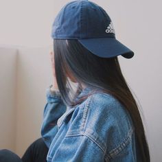 90s Grunge Aesthetic, Grunge Accessories, Adidas Hat, Trik Fotografi, Swag Style, Bad Hair, Grunge Aesthetic, Stylish Girl, A Girl