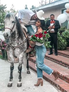 Vaquera Outfits Women, Vaquero Wedding Outfit, Picolandia Outfits, Vaquera Outfit Couple, Vaquero Couple Photoshoot, Rodeo Couples Goals, Vaquera Best Friends, Vaquero Couple Goals