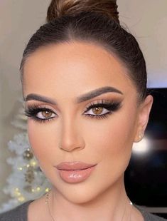 Bride Makeup Brown Eyes, Glam Bride Makeup, Evening Eye Makeup, Mekap Mata, Hazel Eye Makeup, Wedding Eye Makeup, Glam Wedding Makeup, Wedding Makeup For Brown Eyes, Prom Eye Makeup