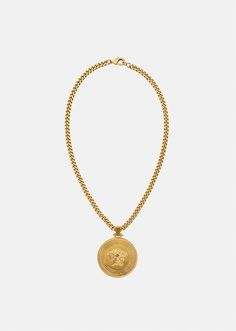 Inspired by the rap legend, this necklace features a large Medusa Biggie pendant. All Versace jewelry products are lead and nickel free. All the materials are hypoallergenic. Versace Gold, Versace Jewelry, Appointment Book, Versace Men, Men's Collection, Online Design, Accessories Design, Versace, Rap