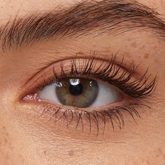 for soft and naturally defined lashes, this is your go-to black mascara Natural Lashes Mascara, Soft Brown Eyeliner, Lashes With Mascara, Dramatic Lashes, Natural Mascara, Brown Mascara, Brown Eyeliner, Lengthening Mascara, Black Mascara