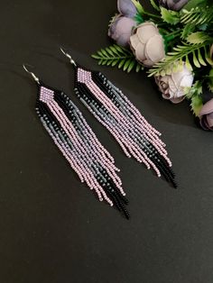 Beautiful long beaded earrings. Black pink fringe earrings. Made from Czech beads. Length 5.5 inches (13.5 cm). Width 1 inch(2.5 cm). Hypoallergenic clasp. If you want these earrings in a different color, write to me and I will be happy to make them for you. >Back to my shop: https://www.etsy.com/shop/jewelrybylarisa?ref=seller-platform-mcnav Long Beaded Fringe Earrings, Colorful Beaded Earrings, Pink Fringe Earrings, Pink And Black Earrings, Beaded Earrings Black, Pink Beaded Earrings, Native Earrings, Octopus Crochet Pattern, Diy Earrings Easy