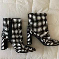 Never Worn Silver Studded Round Toe Heels For Fall, Round Toe Heels With Silver Studs For Fall, Silver Ankle Boot Heels For Fall, Chic Silver Studded Heels, Silver Pointed Toe Heels With Studs, Silver Studs Round Toe Heels For Fall, Trendy Silver Heels For Fall, Edgy Silver Heels With Round Toe, Glamorous Fall Boots With Silver Studs