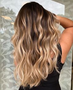 Beach Hair Color, Beach Blonde Hair, Surf Hair, Summer Blonde Hair, Brown Hair Inspo, Ombre Hair Blonde, Brunette Hair With Highlights, Dirty Blonde Hair