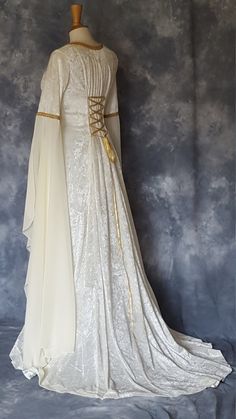 Renaissance Dress,medieval Wedding Gown,elvish Wedding Dress,robe Medievale,pre-raphaelite Dress,hand Fasting Gown,medieval Gown,ailsa - Etsy Elvish Wedding Dress, Elvish Style, Pagan Wedding Dresses, Lily Of The Valley Pattern, Chiffon Corset, Wedding Dress Robe, Elvish Wedding, Medieval Wedding Dress, Hand Fasting