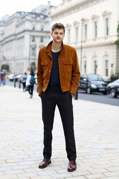 what-to-wear-with-suede-jacket Suede Jacket Outfits for Men- 20 Ways to Wear a Suede Jacket Trucker Jacket Outfit, Jim Chapman, Suede Jacket Outfit, 1950s Jacket Mens, Cargo Jacket Mens, Khaki Parka, Green Cargo Jacket, Jackets Men Fashion, Click Photo