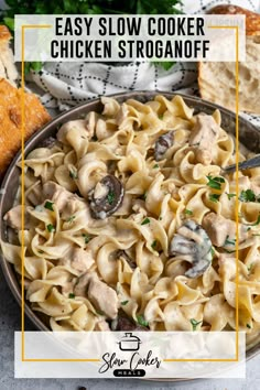 Close-up of slow cooker chicken stroganoff in a gray bowl with bread in the background. Crock Pot Stroganoff, Stroganoff Slow Cooker, Slow Cooker Chicken Stroganoff, Slow Cooker Pasta Recipes, Slow Cooker Beef Stroganoff, Chicken Stroganoff, Easy Slow Cooker Chicken, Chicken Dishes Easy, Easy Crockpot Dinners