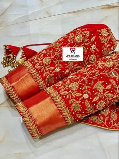 Magam Work Designs, Indian Blouses, Gold Saree, Silk Saree Blouse Designs Patterns, Blouse Designs Catalogue, Blouse Ideas, Galaxy Images