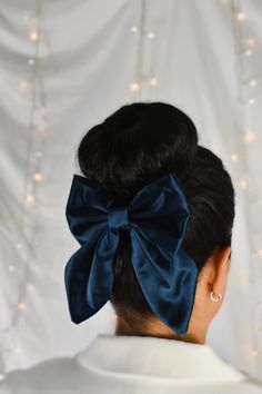 Elegant Satin Blue Hair Bow, Stylish Elegant Look for Party. Handcrafted:  Bows are handmade in UK using premium EU deadstock fabric. Fabric: 100% Duchess Satin Color: Navy Blue Approximately 15x18cm // 6x3 inches Style: Single Bow Attachment: Alligator Clip  SHIPPING UK orders are sent via Royal Mail Tracked 48 hours. Express shipping is available at checkout for UK orders and usually delivers within 1 day. US Orders are sent via Royal Mail International Standard Tracked, delivery aim 6-7 worki Blue Hair Bow, Blue Hair Bows, Prom Eye Makeup, Deadstock Fabric, Sailor Bow, Navy Sailor, Duchess Satin, Bow Hair Accessories, Satin Color