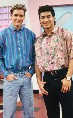 Mario Lopez Saved By The Bell, Saved By The Bell Outfits 90s, Ac Slater Saved By The Bell, 90s Looks Men, Slater Saved By The Bell, Saved By The Bell Outfits, Saved By The Bell Zack, Ac Slater, Save By The Bell