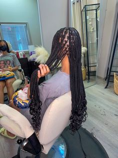 Black Knotless Braids, Black Knotless, Queen Hairstyles, Small Box Braids Hairstyles, Curled Hair With Braid, Protective Braids, Cute Box Braids, Curly Braids, Inspo Hair