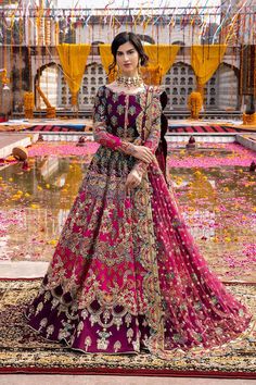 Bridal Dresses Pakistan, Pakistani Fancy Dresses, Pakistani Bridal Dresses, Indian Bridal Outfits, Pakistani Wedding Dresses, Pakistani Bridal Wear, Bridal Dress Design, Party Wear Indian Dresses, Pakistani Dress Design