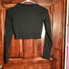 Women’s Artfish Black Long Sleeve Stretchy Zip Crop Top Size S New Never Worn Comes In Original Package Black Long Sleeve Crop Top For Night Out, Casual Black Long Sleeve Crop Top, Black Fitted Crew Neck Crop Top, Fitted Black Crew Neck Crop Top, Zip Crop Top, Black Long Sleeve, Crop Top, Womens Tops, Crop Tops