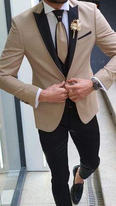 Slim Fit Groom Suit, Peak Lapel Tuxedo, Flower Pocket, Groom Dress Men, Suit Clothes, Stylish Mens Suits, Gold Suit, Clothes Jacket, Slim Fit Suit Men